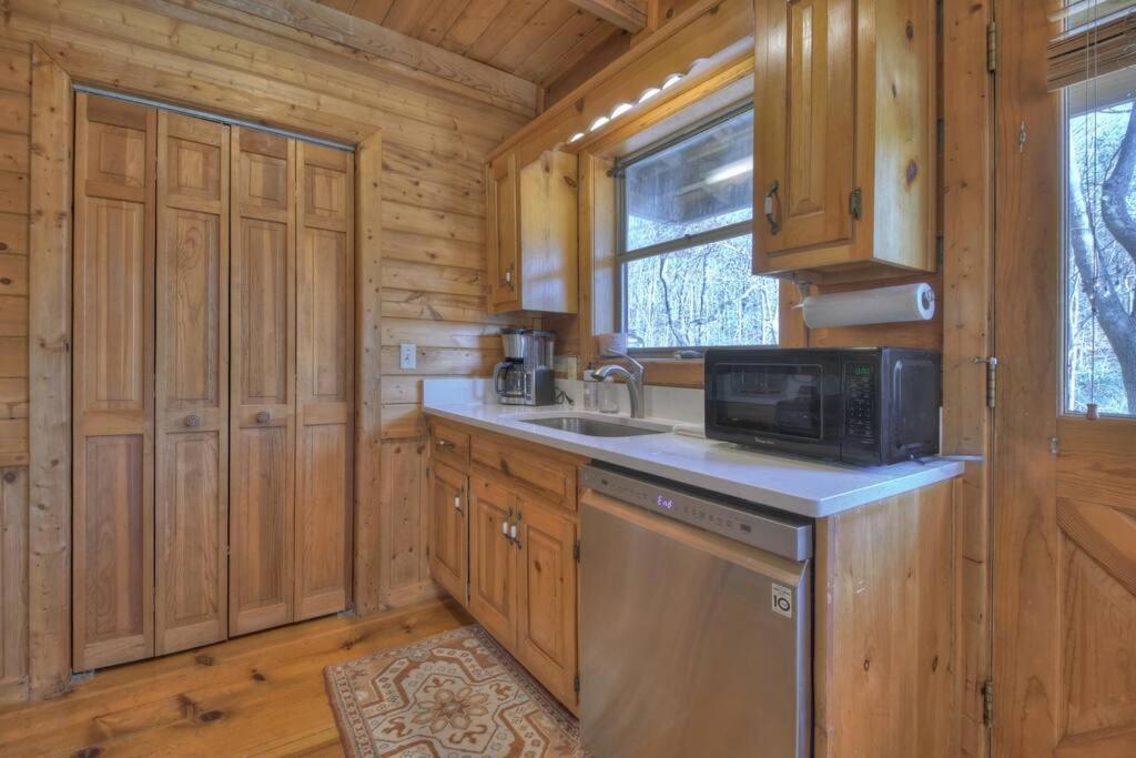 Waywish Waterfront Cabin In Blue Ridge Mountains ภายนอก รูปภาพ